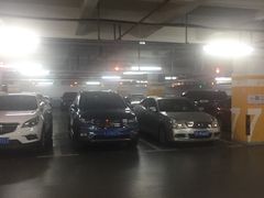 -百联西郊购物中心·停车场
