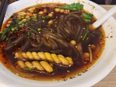 嗖嗖酸辣粉-甲乙饼·北京手工肉饼(西直门凯德茂店)
