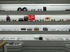 -优视力蔡司眼镜验配中心(越秀城市广场奥莱店)