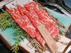 -山川小町·极番烧肉(新地假日广场店)