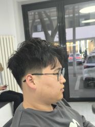 -H·Y HAIR SALON烫发·染发·造型