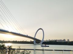 -南京眼步行桥