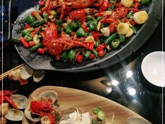 -何师烧烤Pro ·江湖川菜·小龙虾·精酿(太古里旗舰店)