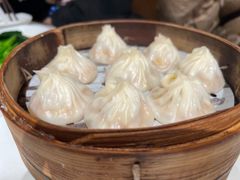 -莱莱小笼·乔艾