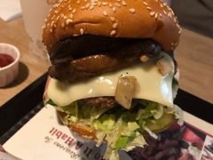 -The Habit Burger Grill 哈比特汉堡(复兴soho店)