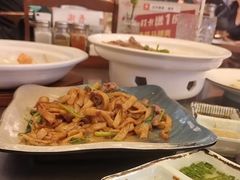 -潮界(LU·ONE凯德晶萃广场店)