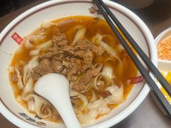 -顺溜·手工刀削面·黑金店(铜锣湾店)