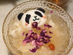 萌兰联名款烤奶炖梨-小吊梨汤·北京菜·烤鸭(王府井银泰in88店)