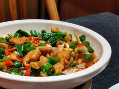 小炒肥肠-茅庐川菜(威高广场店)