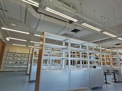 -无奔眼镜·蔡司·依视路授权店(马家堡店)