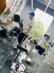 -茶发Salon·烫发染发理发