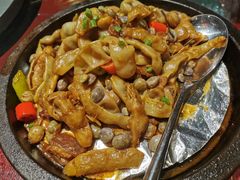 五花肉烩油豆角-九十九顶毡房(阜石路店)