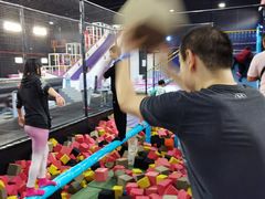 -嘿哟动霸CHUA·新潮玩运动娱乐中心·蹦床滑冰团建乐园
