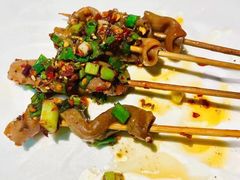 -街角等你.大连海鲜烧烤.经典铁板海鲜串(西安路店)