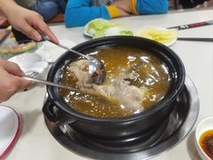 -烧哥美蛙肥肠鱼火锅·十五年社区店