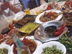 -老街烧烤大排档·地道湖北菜·龙虾馆(汉口火车站店)