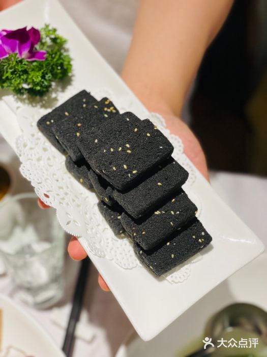 新斗记·新派老粤菜(海上世界店)松露黑豆腐图片