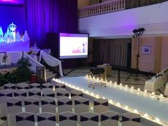 -深圳富苑皇冠假日套房酒店