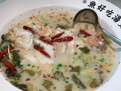 -江渔儿酸菜鱼·拔草餐厅(虎门君乐汇店)