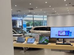 -华为授权体验店(中山公园来福士)