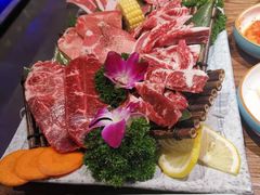 -明洞阿姨·韩式酱蟹烤肉·创意料理(三元桥店)