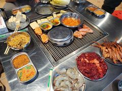 -原虹山老周烧烤(明通路店)