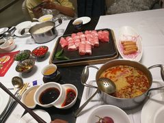 -红鼎豆捞·非遗鲍皇汤火锅(宝丰路店)