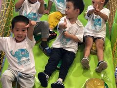 -爱乐梵国际儿童教育中心(古美店)