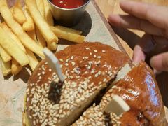-三勾JJJ Burger&Coffee(梅溪湖店)
