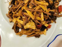 -小厨子私房菜·云南美食店