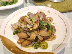 捞汁花甲-陶缘一号·四季缘·老字号顺德菜·户外婚礼家宴(西滘店)