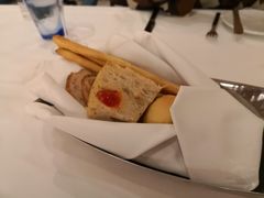-卡佩罗意大利餐厅及酒吧Al Cappello Trattoria