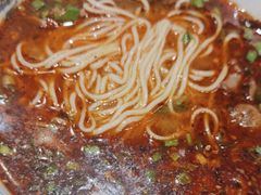 招牌骨汤牛肉面-西部马华清真兰州牛肉面·烧烤夜市(三里河店)
