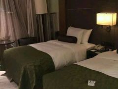 android_upload_pic-上海滴水湖皇冠假日酒店