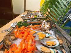 -大中华希尔顿酒店-念自助餐·嗨啤·小龙虾