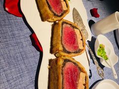 惠灵顿牛排-弦月窗LUNETTE BY AMANDA(复兴路店)