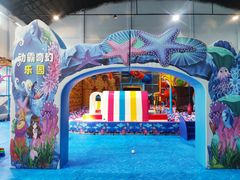 -嘿哟动霸CHUA·新潮玩运动娱乐中心·蹦床滑冰团建乐园