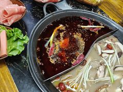 -乖嬢嬢重庆老火锅(南联店)
