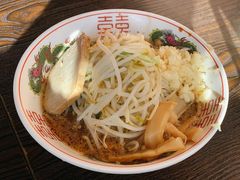 二郎系拉面-拉面莊夢語＆中华料理八椿