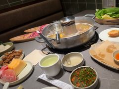 -左庭右院鲜牛肉火锅(浦江欢乐颂店)