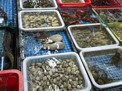 -霞涌市场海鲜摆卖区