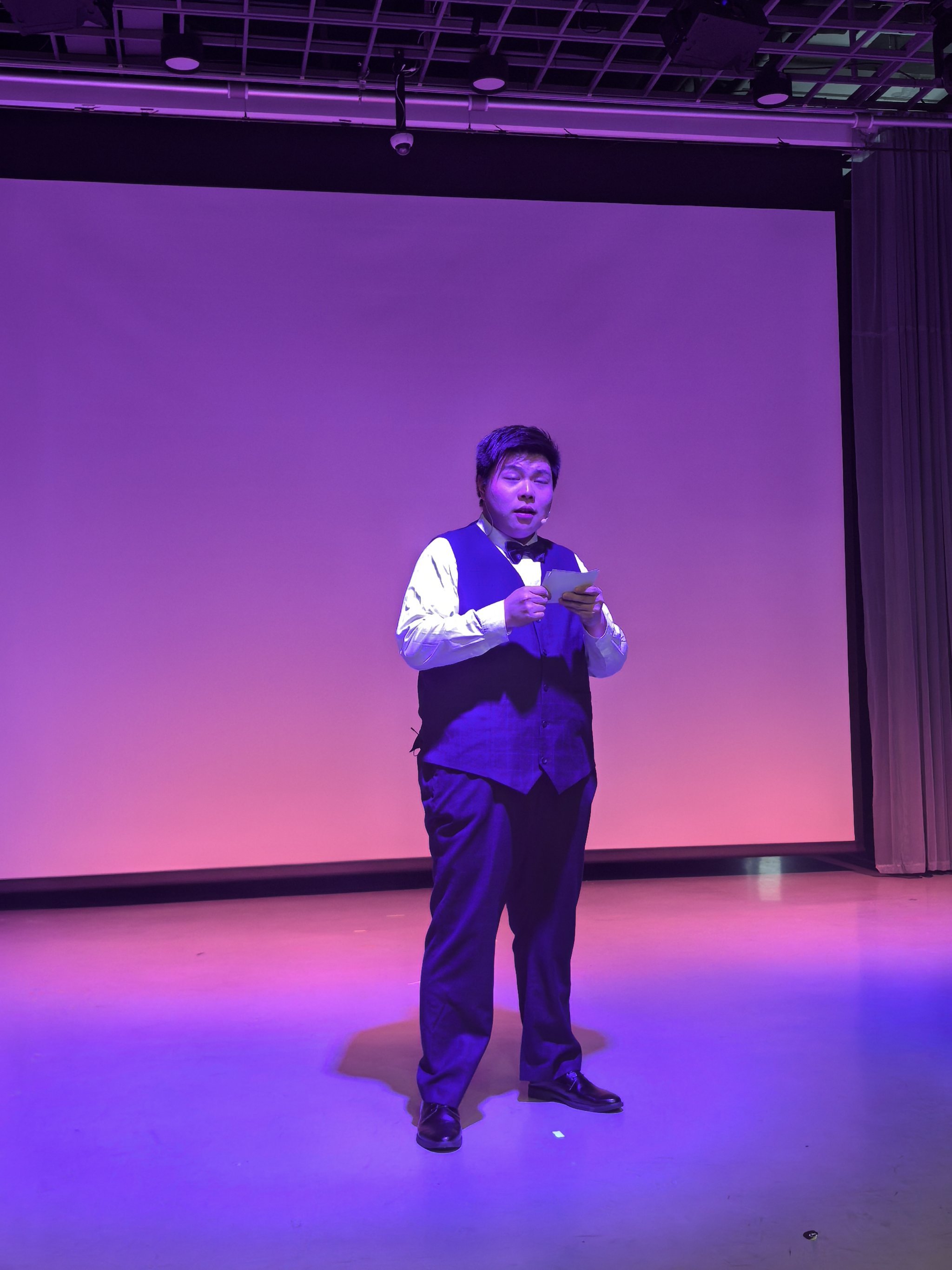 悬疑互动喜剧《伊万》