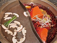 -小天鹅火锅·一线江景洪鼎旗舰店(洪崖洞店)