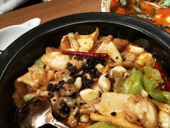 -云海肴·汽锅鸡·云南菜(天山百盛优客店)