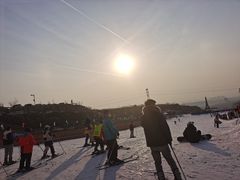 -采薇庄园四季滑雪场