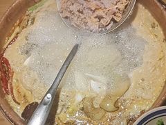 -洱火云南酸菜牛肉火锅(石景山当代商城店)