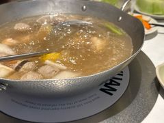 -左庭右院鲜牛肉火锅(金山万达店)