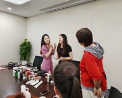 -Eling伊林彩妆·化妆培训(河西奥体店)