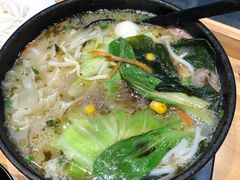 肥牛米线-灵芝妹子海鲜米线(香炉礁山姆店)
