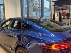 -TESLA 特斯拉(上海太古汇体验店)